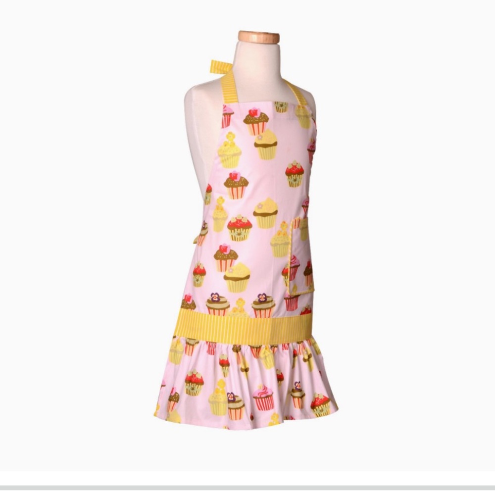 Flirty Aprons Classic Frosted Cupcake brand new in package